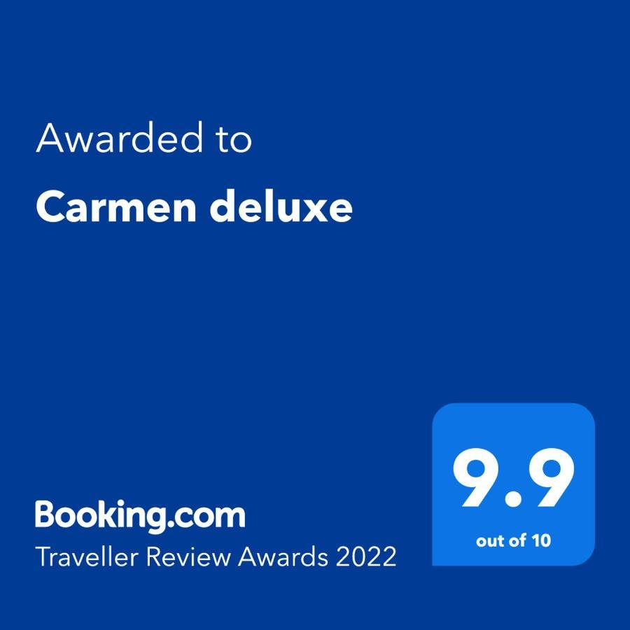 דירות נובי סאד Carmen Deluxe מראה חיצוני תמונה